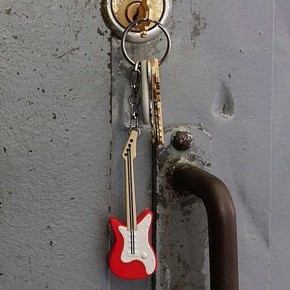 Kikkerland GUITAR LED Işıklı ve Sesli Anahtarlık Kırmızı - 3